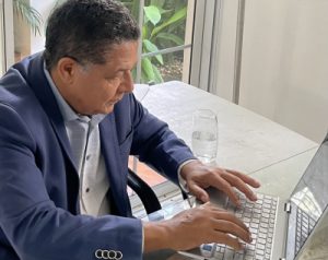 Dos República Dominicana: las tertulias de la «alta sociedad» Dos República Dominicana: las tertulias de la «alta sociedad»