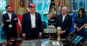 Trump amenaza con retirar los partidos del Mundial de Fútbol Trump amenaza con retirar los partidos del Mundial de Fútbol