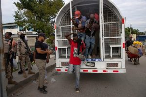 Migración RD detiene a 1,647  haitianos y deporta otros 979