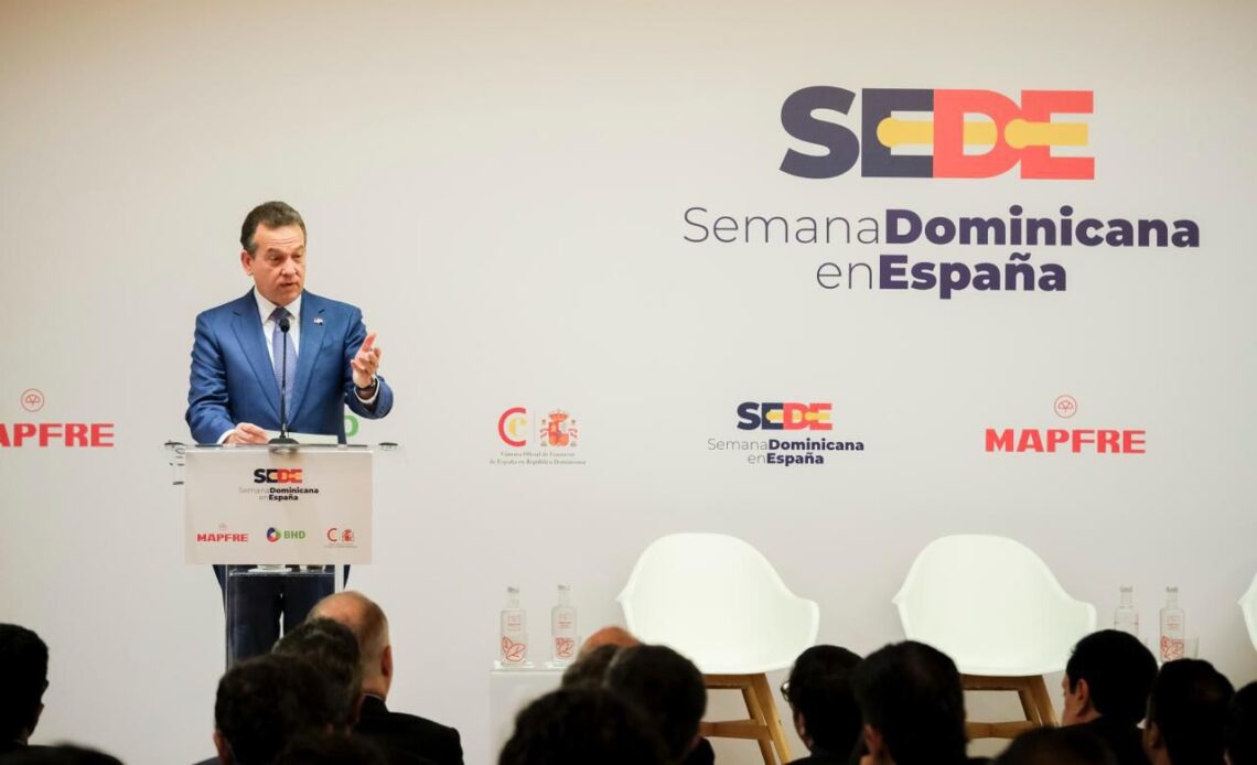 Sitúa modelo zonas francas RD entre más sólidos de la región imagen
