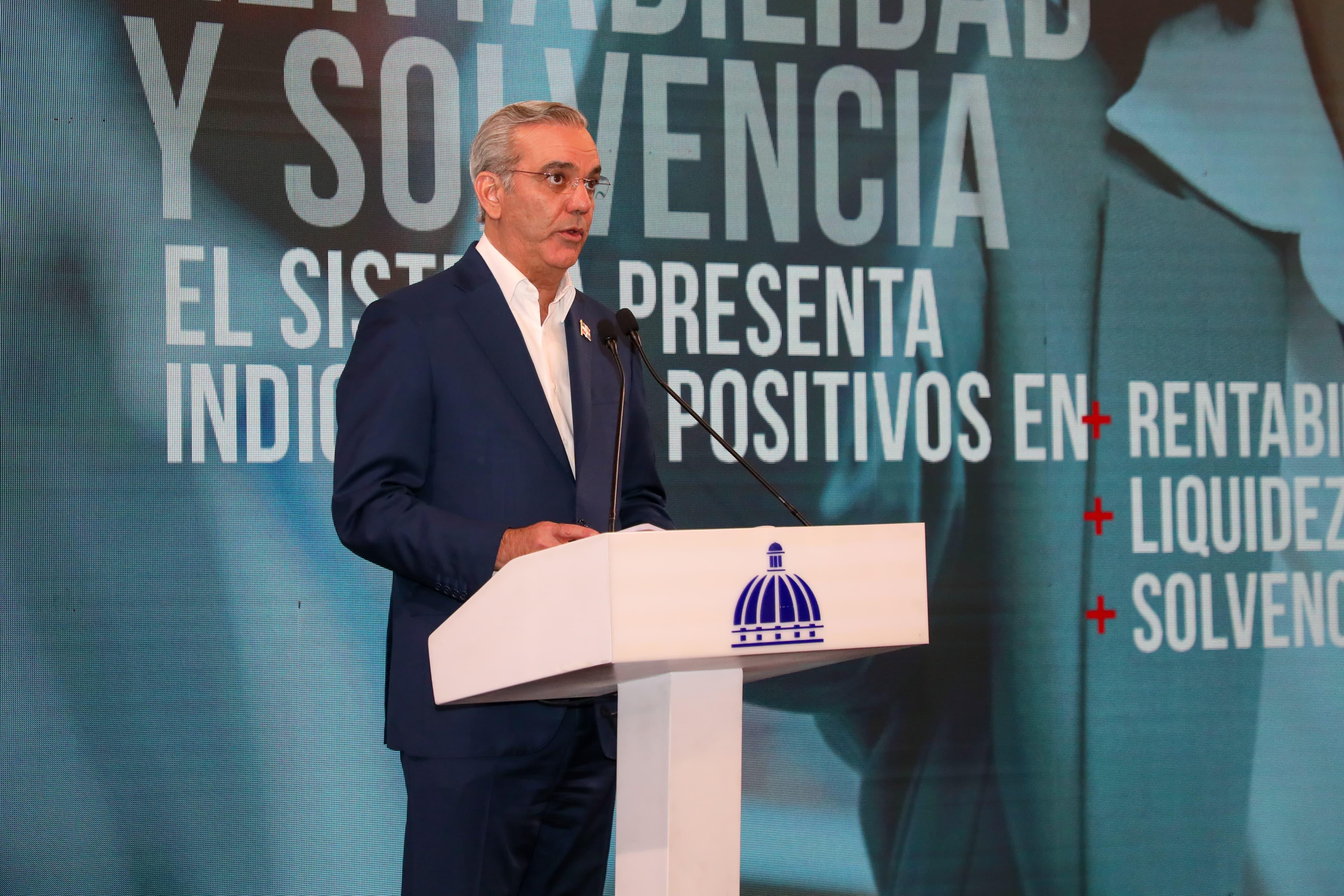Activos de la RD superan los 4 billones de pesos, dice Abinader imagen