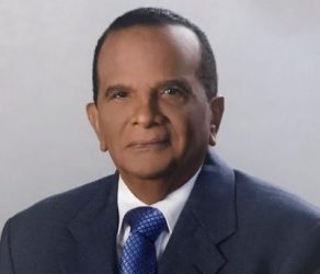 Senado aprueba reconocer la trayectoria de Sánchez Baret