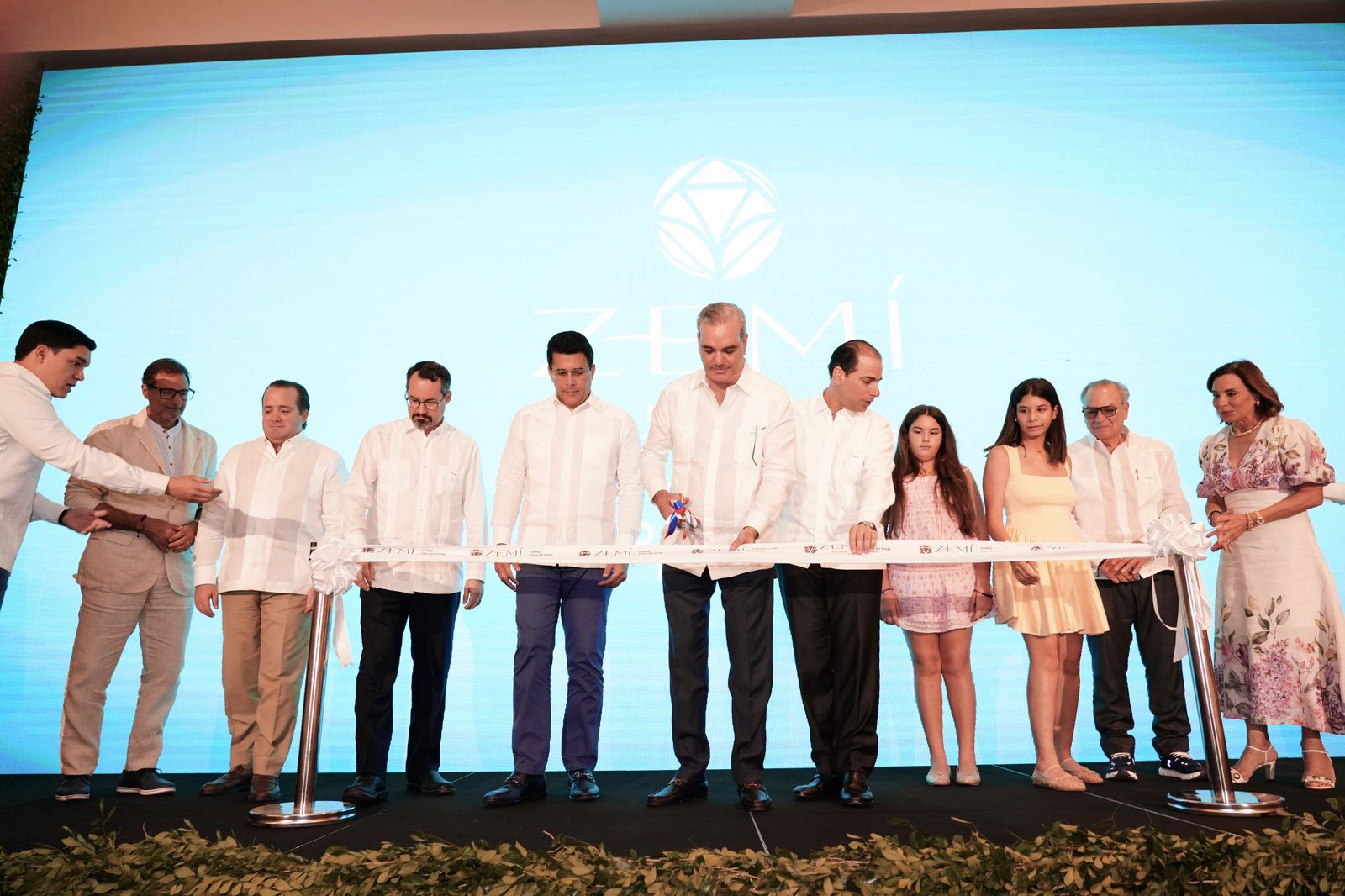 Abinader resalta logros alianza público-privada en turismo RD imagen