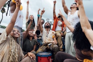 “Da Republik” pone a bailar al mundo con “World On Fire”