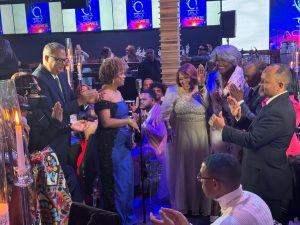 Raymond Abad es juramentado presidente filial Acroarte de NY