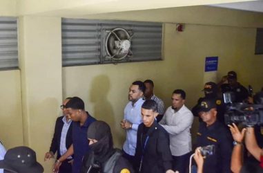 Dictan prisión para 4 de 11 PN acusados abatir a 5 hombres