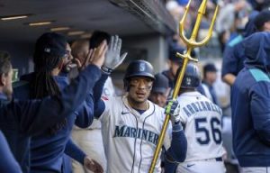 Julio Rodríguez y Jorge Polanco pegan H4s en victoria Marineros Julio Rodríguez y Jorge Polanco pegan H4s en victoria Marineros