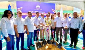 Gobierno inicia la construcción de techado Club Miramar en PP