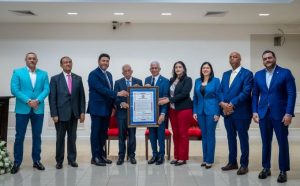 Senado dominicano reconoce al Dr. José Garrido Calderón Senado dominicano reconoce al Dr. José Garrido Calderón