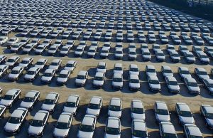 EEUU amenaza arrebatar producción automóviles a Canadá