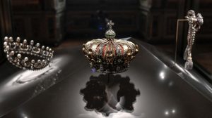 FRANCIA: Fiscal fija en €88 MM valor joyas robadas en el Louvre