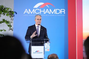 Insta a construir una R. Dom. más competitiva y sostenible Insta a construir una R. Dom. más competitiva y sostenible