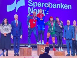 Yudelina Mejía gana oro en el Mundial Levantamiento Pesas