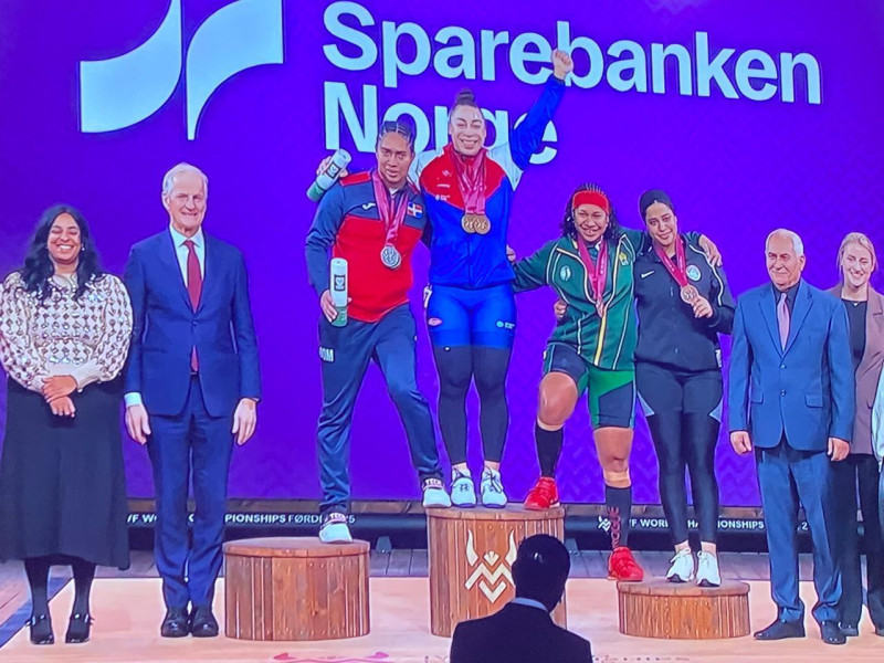 Yudelina Mejía gana oro en el Mundial Levantamiento Pesas imagen