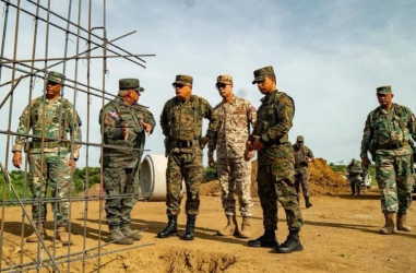 Ministro RD supervisa frontera y se reúne con directivos Codevi