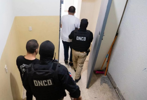 Extraditan a EU a cuatro de RD por fraude y lavado de activos