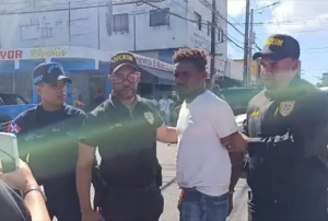 Capturan al presunto asesino madre e hija en Brisa del Este Capturan al presunto asesino madre e hija en Brisa del Este