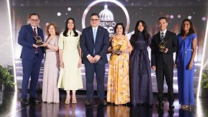 Durante ceremonia, INDOCAL entrega Premio a Calidad 2025