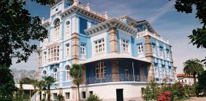 ESPAÑA: República Dominicana planta su bandera en Colombres