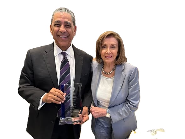 NY: Espaillat elogia trayectoria de congresista Nancy Pelosi imagen