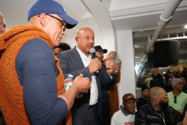 EU: Brian DePeña agradece a Lawrence por haberlo reelegido