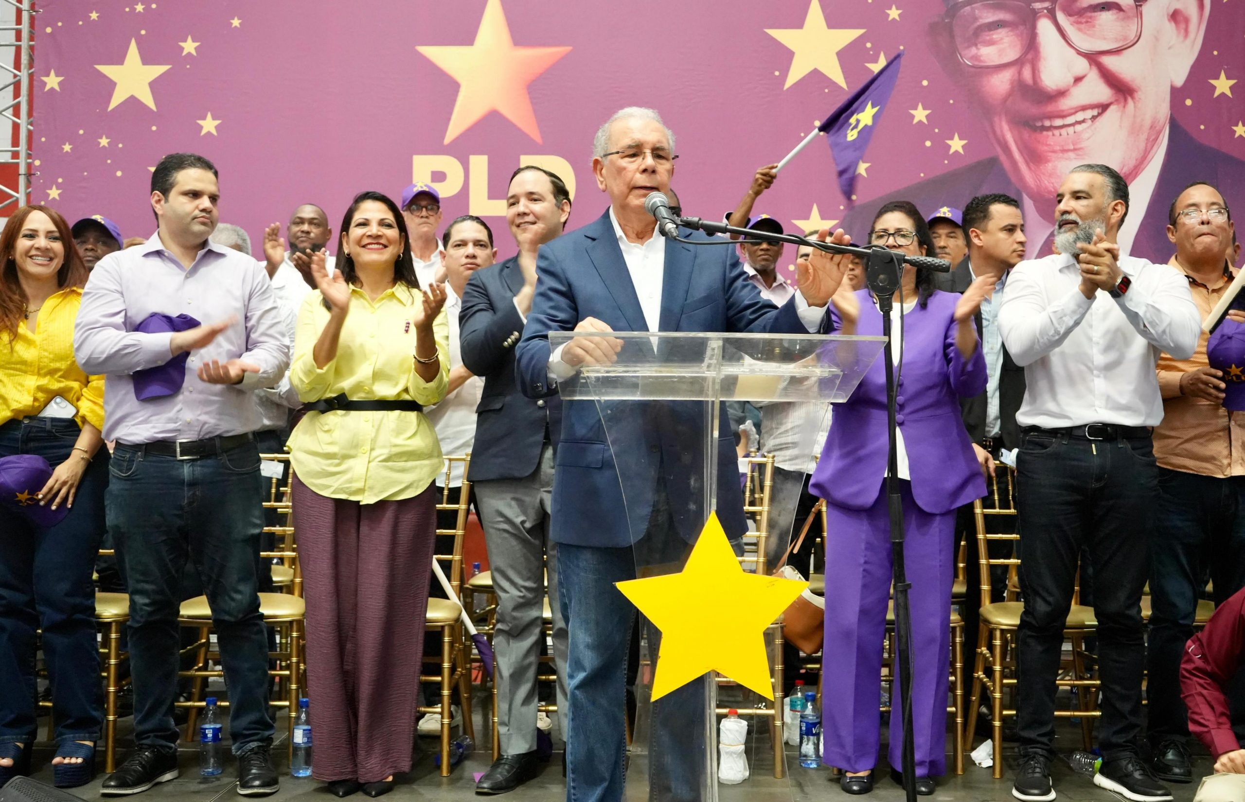 Medina y Pujols encabezan asamblea PLD el domingo DN imagen