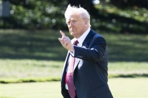 EEUU: Trump dice ataques van dirigidos a «terroristas cárteles» EEUU: Trump dice ataques van dirigidos a «terroristas cárteles»