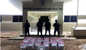 Ocupan otros 171 paquetes de cocaína cerca costas Pedernales Ocupan otros 171 paquetes de cocaína cerca costas Pedernales