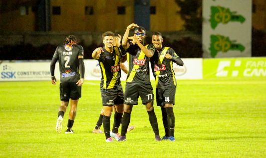 Moca FC gana a La Vega en LDF imagen