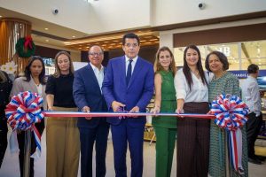 David Collado inaugura feria de Emprendedores en Santiago David Collado inaugura feria de Emprendedores en Santiago