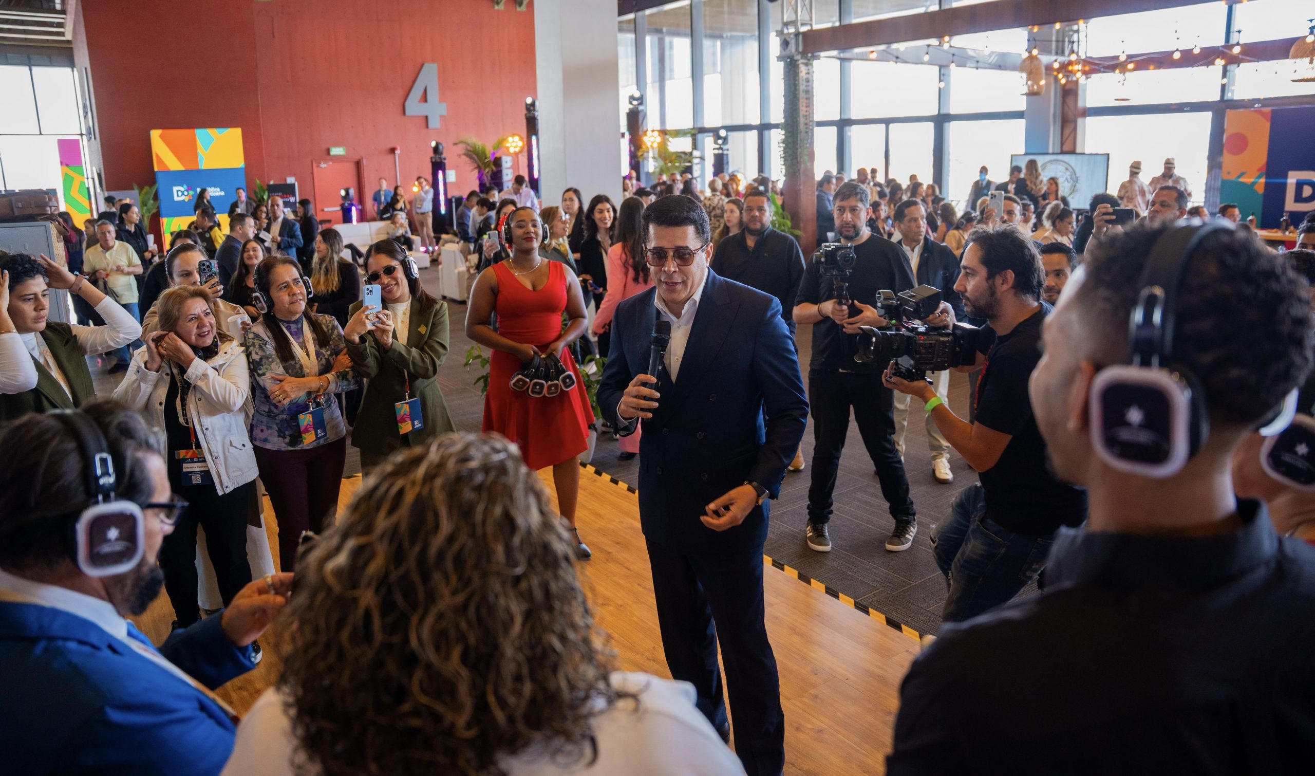 Esperan 400 mil colombianos visiten Rep. Dominicana 2025 imagen