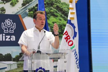 Ministro Bisonó elogia impulso industrial de provincia de SJM