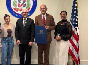 NY: Reconocen a periodista RD Adalberto Dominguez NY: Reconocen a periodista RD Adalberto Dominguez