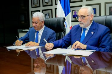 Senado y la LIDOM suscriben convenio promover el deporte