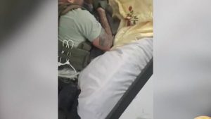 P. RICO: Violento arresto de un dominicano desata indignación P. RICO: Violento arresto de un dominicano desata indignación