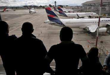 Venezuela revoca concesión a 6 aerolíneas por unirse a EE.UU.