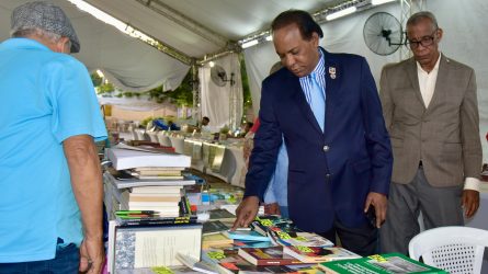 Zorrilla Ozuna: Juventud debe orientarse hacia literatura de RD