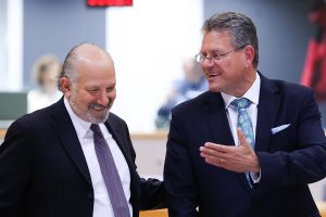 EEUU avisa a la UE debe relajar reglas para rebaja arancel acero