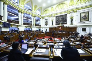 PERU: Congreso declara ‘non grata’ a Presidenta de México