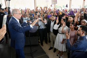 Danilo cuestiona desempeño del Gobierno en ayudas y educación