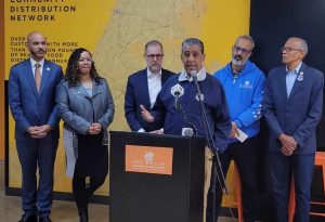 Celebran fallo ordena Trump financiar cupones  alimentos