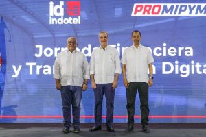 Gobierno entrega RD$150 MM en créditos a mipymes del DN