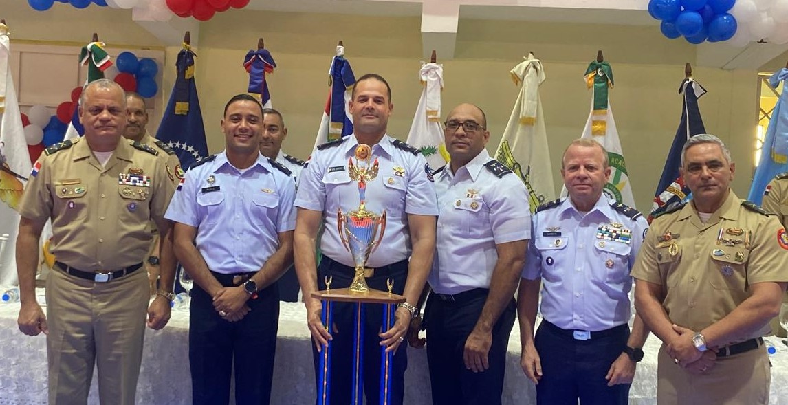 Fuerza Aérea conquista Juegos para Cadetes y Guardiamarinas imagen