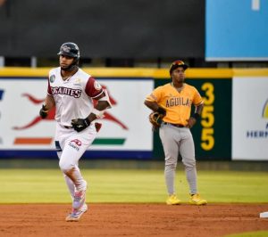 Gigantes cortan racha a las Aguilas; Estrellas y Toros ganan