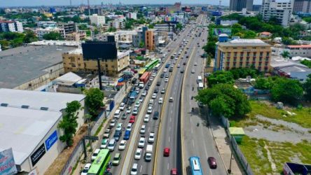 Autoridades activan plan de movilidad por Viernes Negro