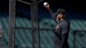 Licey contrata a Oscar Bernard como coordinador de ofensiva