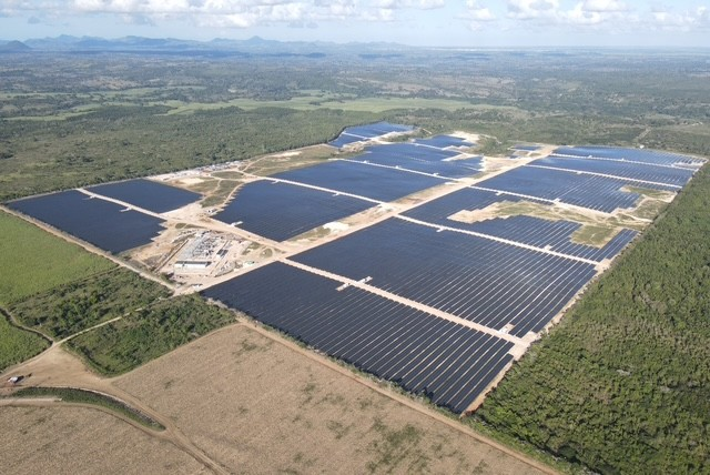 Inauguran complejo plantas solares en Guaymate imagen