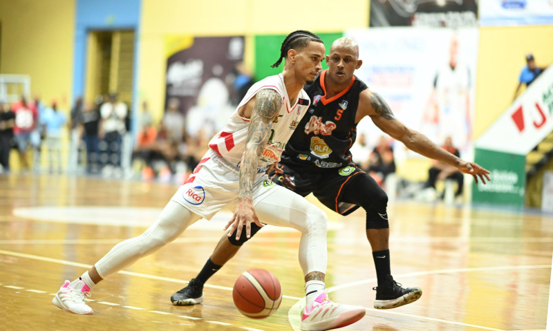 San Sebastián triunfa semifinal del torneo superior de Moca imagen