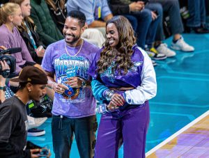 EU: Joel Silverio se consolida en la NBA como animador Hornets EU: Joel Silverio se consolida en la NBA como animador Hornets