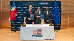 Dominicana y la Unión Europea firman un acuerdo cooperación Dominicana y la Unión Europea firman un acuerdo cooperación
